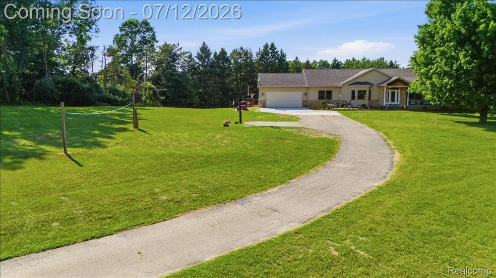 1350 Bald Eagle Lake Road Groveland Township, MI 48462