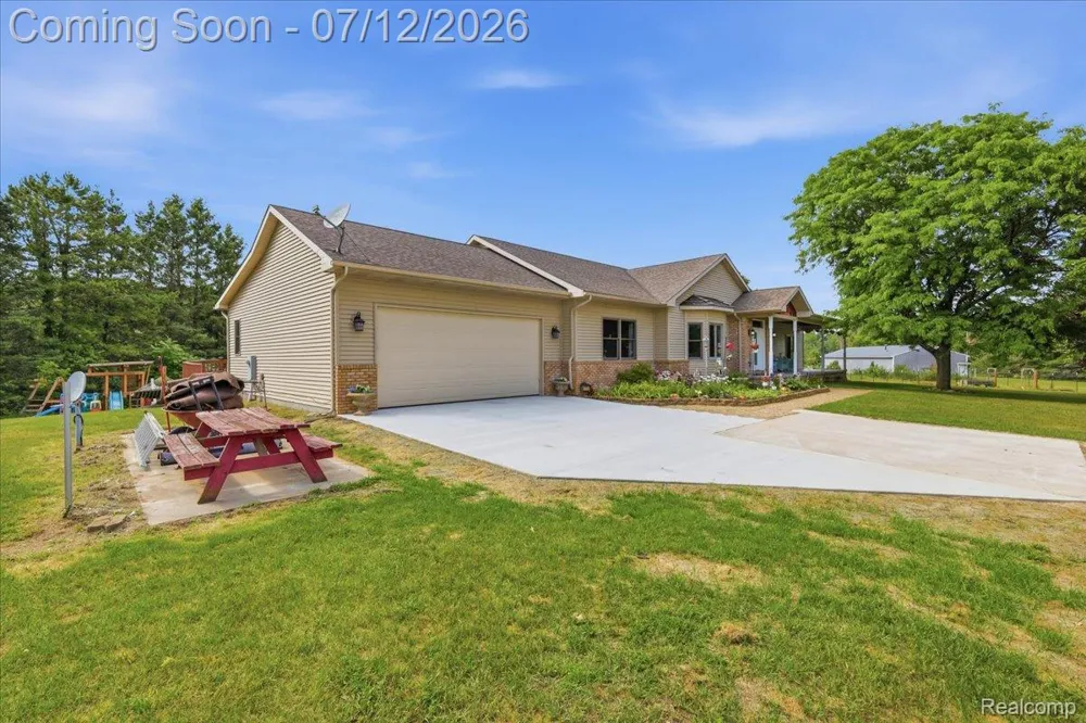 1350 Bald Eagle Lake Road Groveland Township, MI 48462
