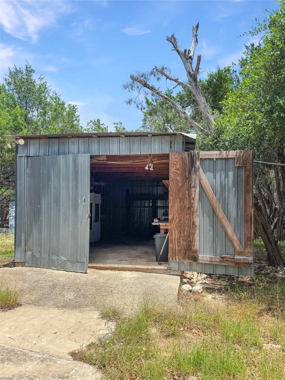 1101 Days End Road Wimberley, TX 78676