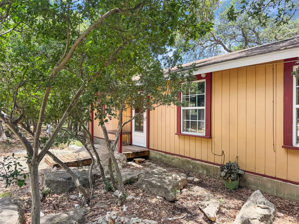 1101 Days End Road Wimberley, TX 78676