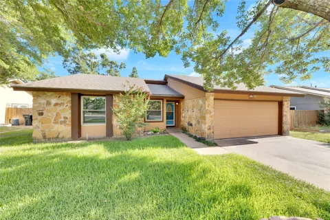 3411 Monument Drive
