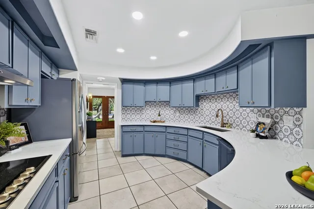109 HONEY BEE LN Shavano Park, TX 78231