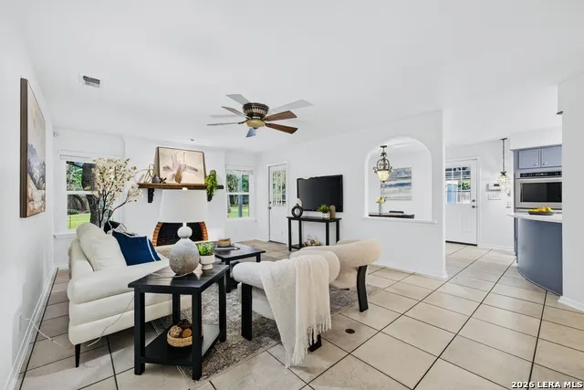 109 HONEY BEE LN Shavano Park, TX 78231