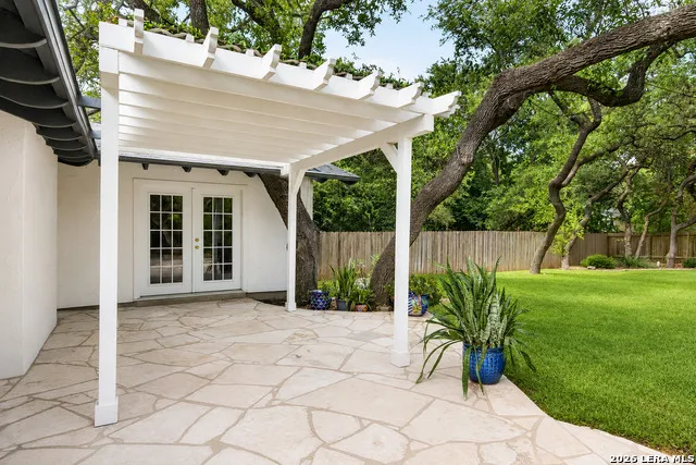 109 HONEY BEE LN Shavano Park, TX 78231