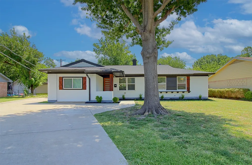 12220 Eunice Street Farmers Branch, TX 75234