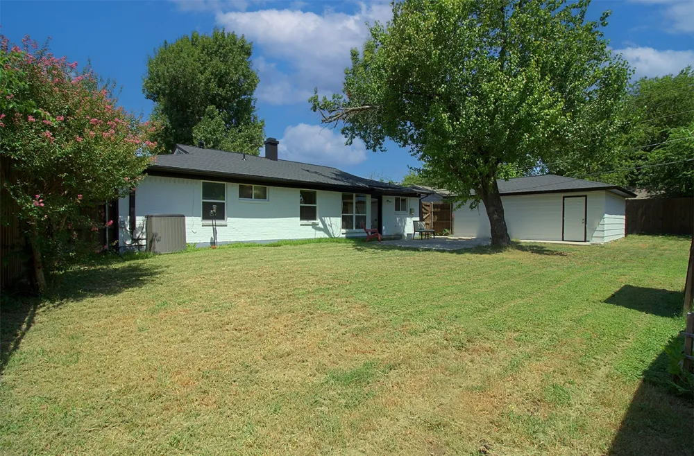 12220 Eunice Street Farmers Branch, TX 75234