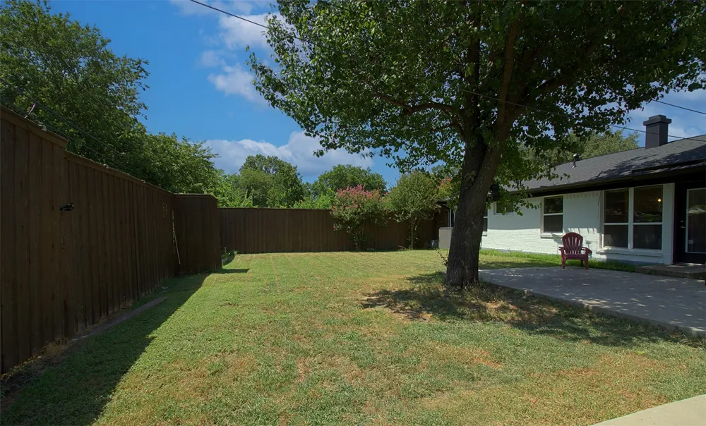 12220 Eunice Street Farmers Branch, TX 75234