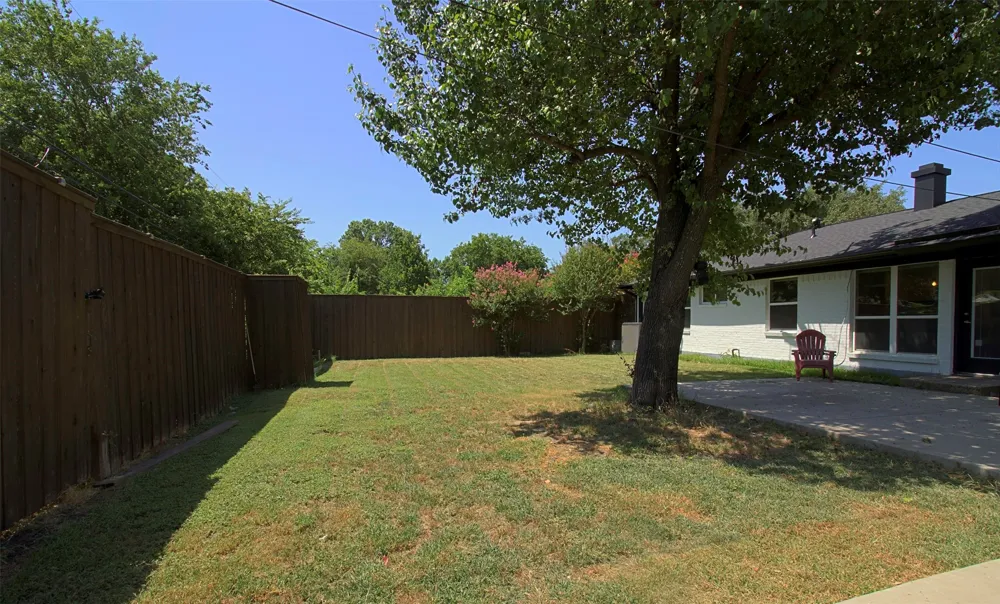 12220 Eunice Street Farmers Branch, TX 75234
