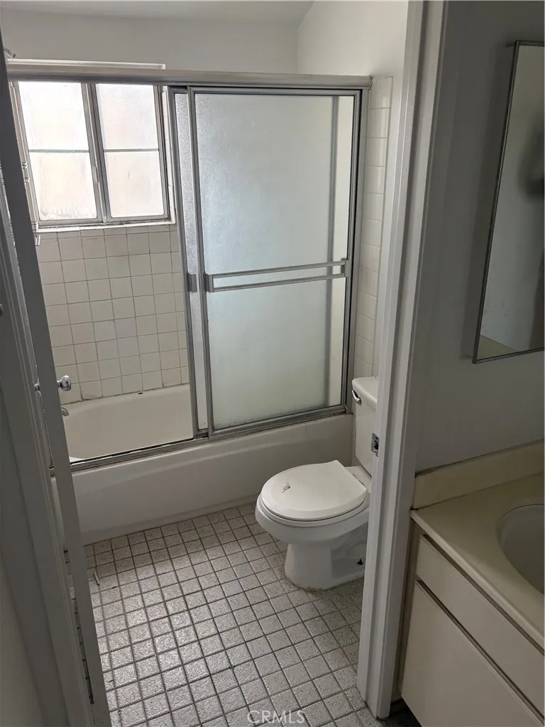 13550 Foothill Boulevard #3 Sylmar, CA 91342