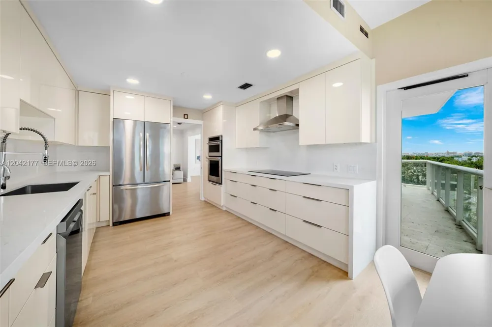 2645 S Bayshore Dr #601 Miami, FL 33133