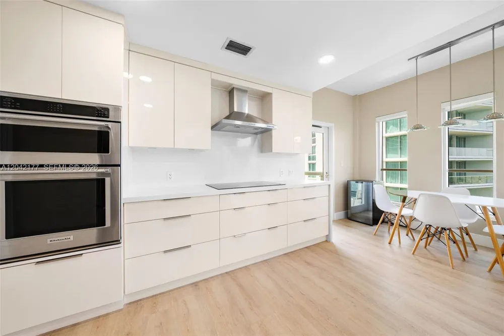 2645 S Bayshore Dr #601 Miami, FL 33133