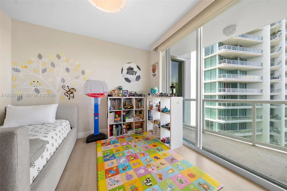 2645 S Bayshore Dr #601 Miami, FL 33133