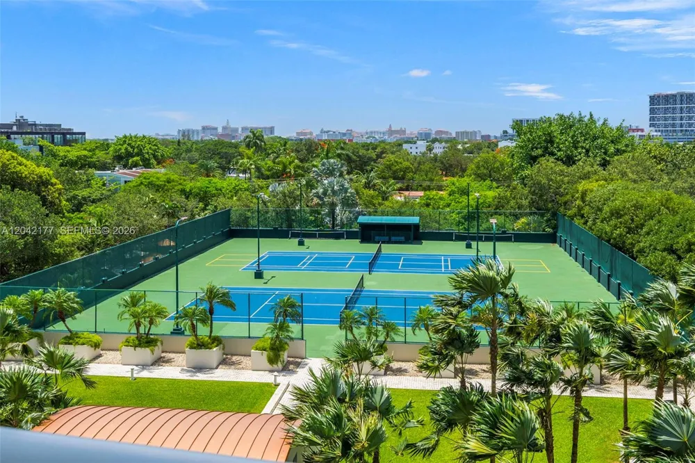 2645 S Bayshore Dr #601 Miami, FL 33133