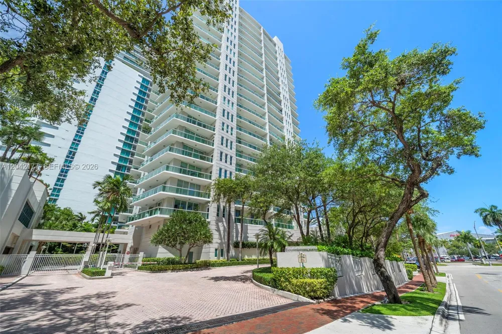 2645 S Bayshore Dr #601 Miami, FL 33133