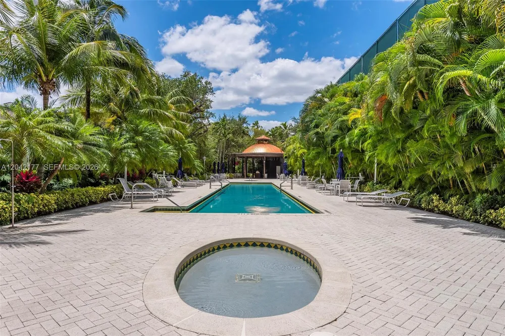 2645 S Bayshore Dr #601 Miami, FL 33133