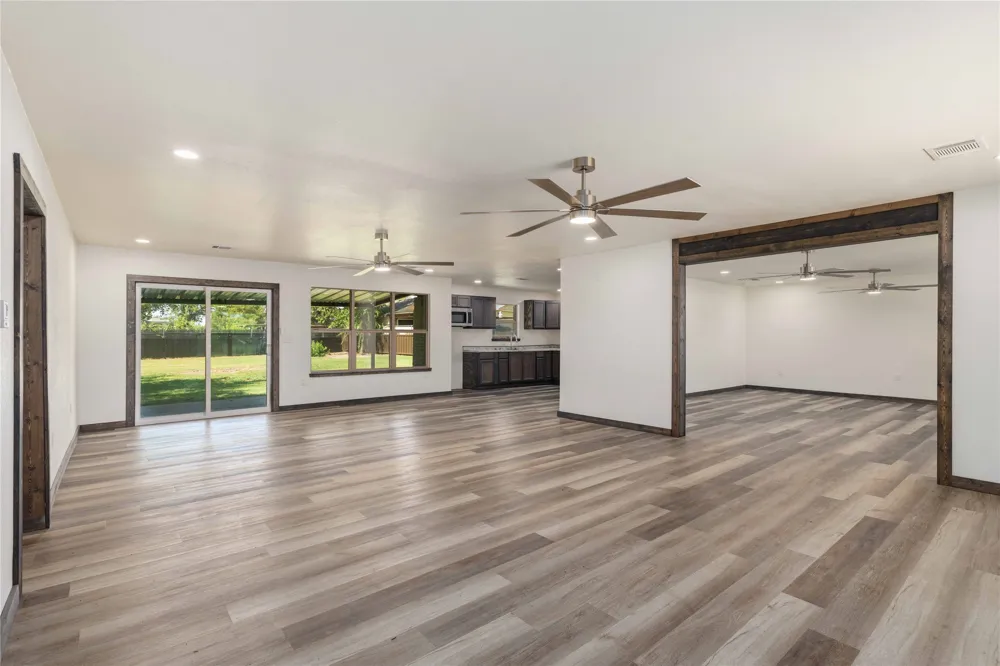 809 W Liveoak Street Coleman, TX 76834