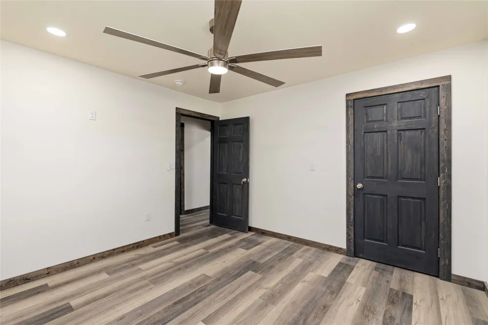 809 W Liveoak Street Coleman, TX 76834