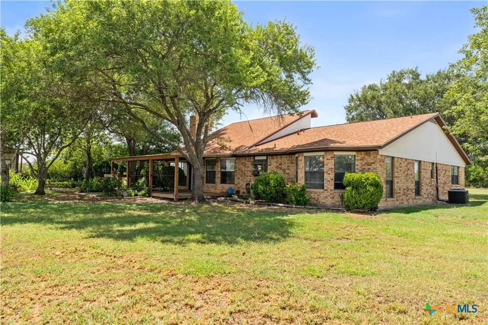 4911 Youngsford Road Marion, TX 78124