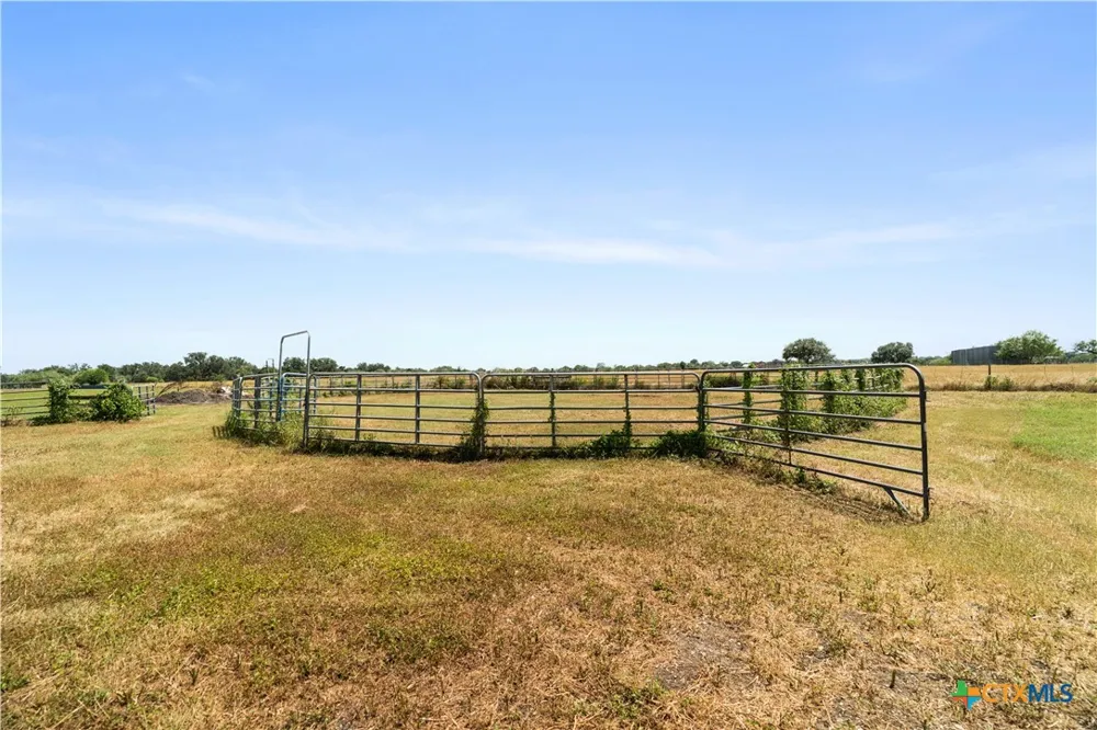 4911 Youngsford Road Marion, TX 78124