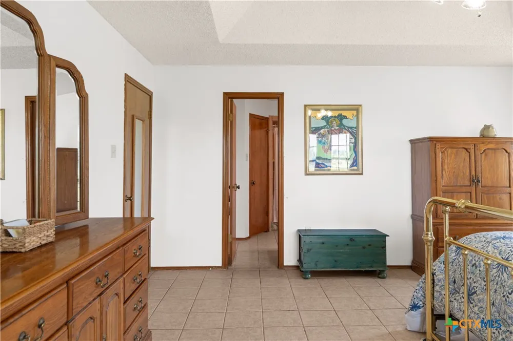 4911 Youngsford Road Marion, TX 78124