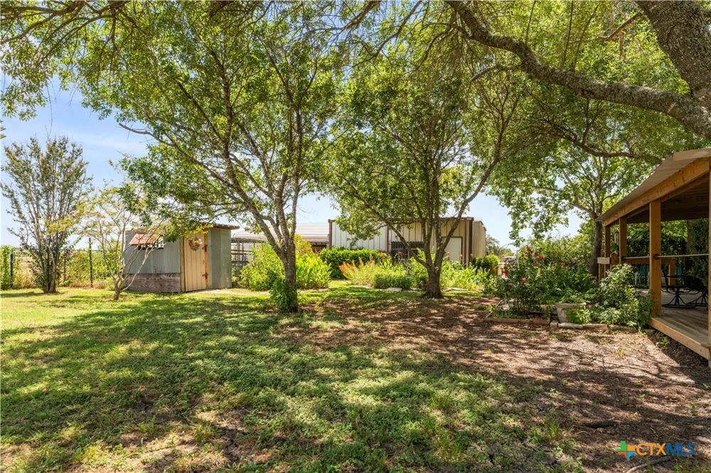 4911 Youngsford Road Marion, TX 78124