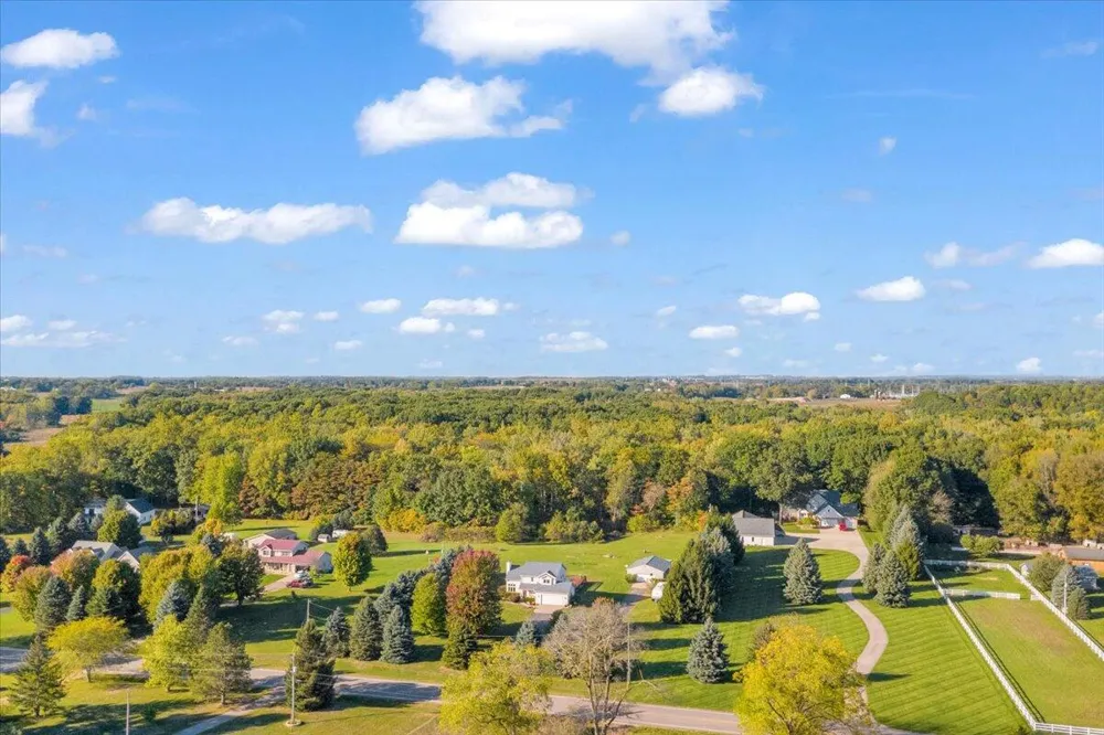 3123 140th Avenue Dorr, MI 49323