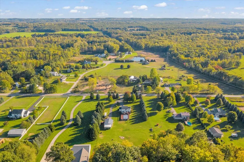 3123 140th Avenue Dorr, MI 49323