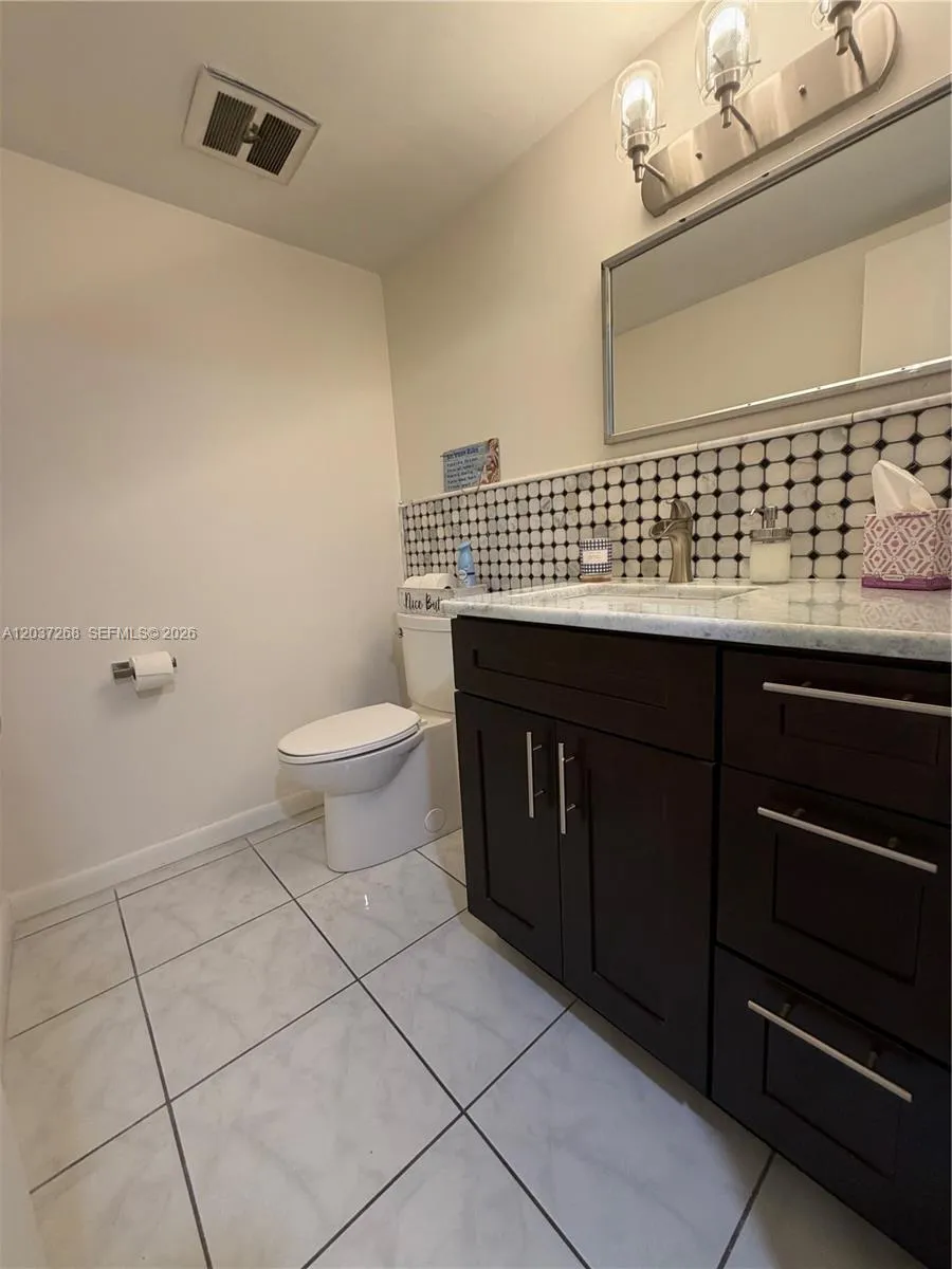 1965 S Ocean Blvd #208 Lauderdale By The Sea, FL 33062
