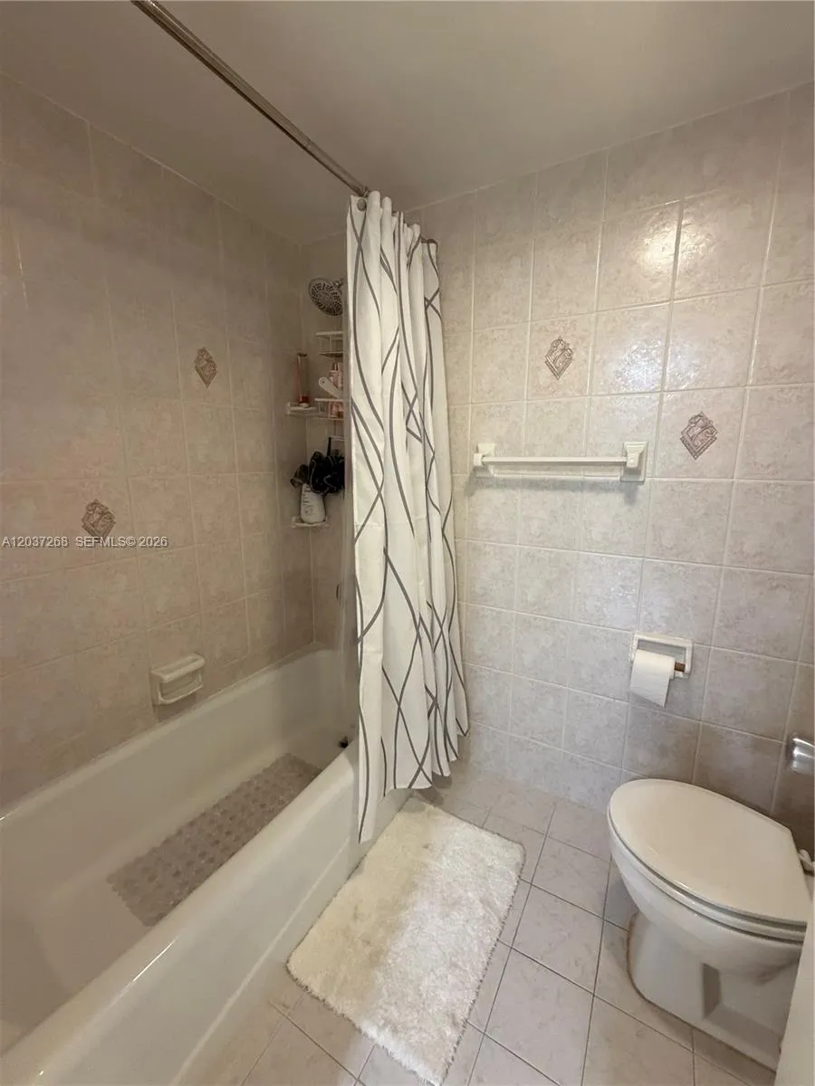 1965 S Ocean Blvd #208 Lauderdale By The Sea, FL 33062