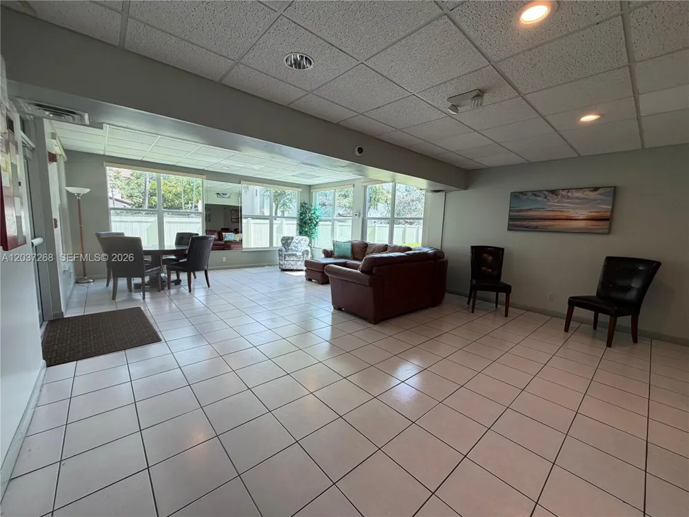 1965 S Ocean Blvd #208 Lauderdale By The Sea, FL 33062
