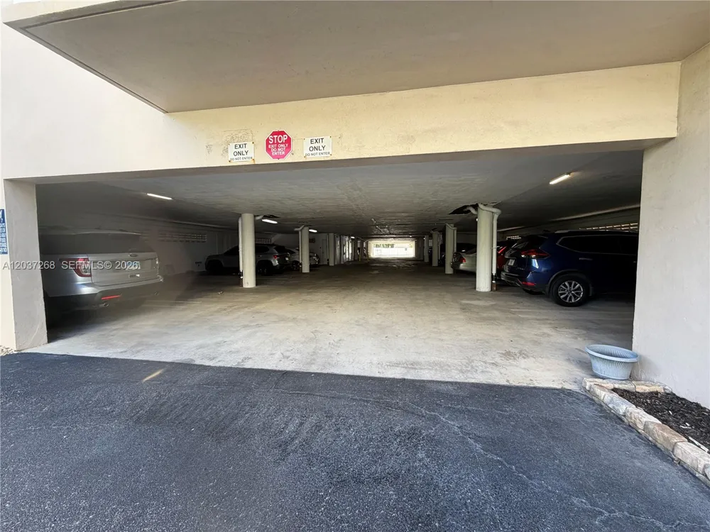 1965 S Ocean Blvd #208 Lauderdale By The Sea, FL 33062