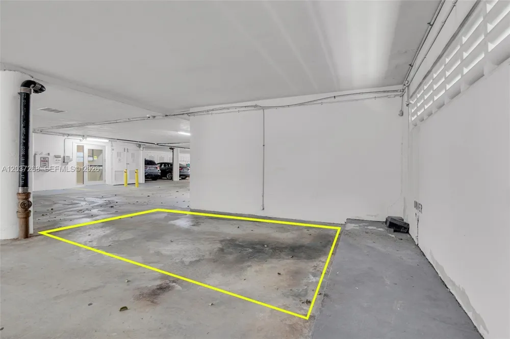 1965 S Ocean Blvd #208 Lauderdale By The Sea, FL 33062