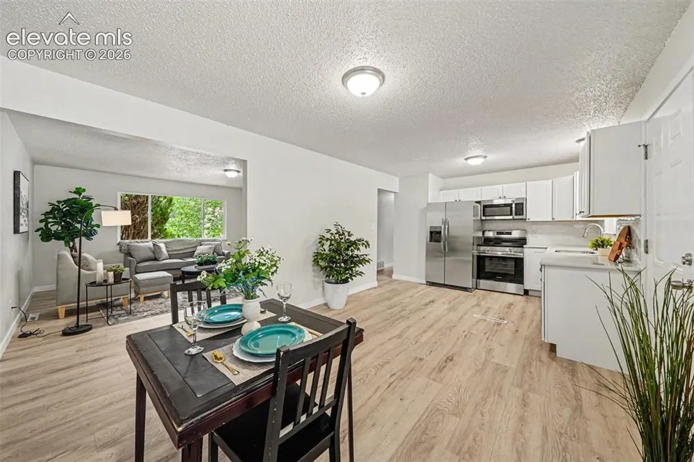 2122 Doniphan Drive Colorado Springs, CO 80910