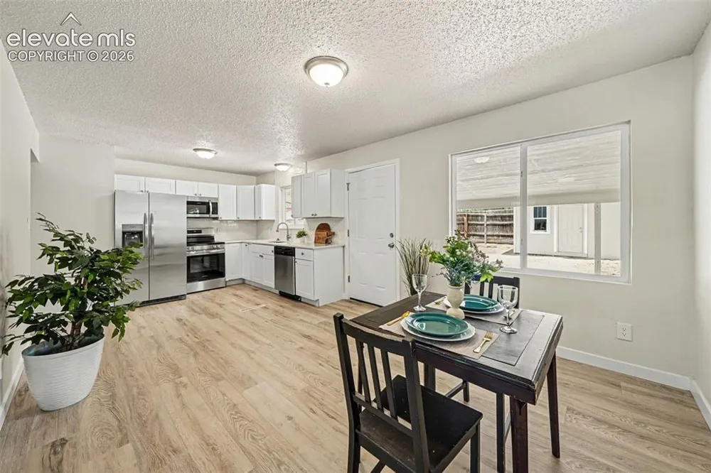 2122 Doniphan Drive Colorado Springs, CO 80910