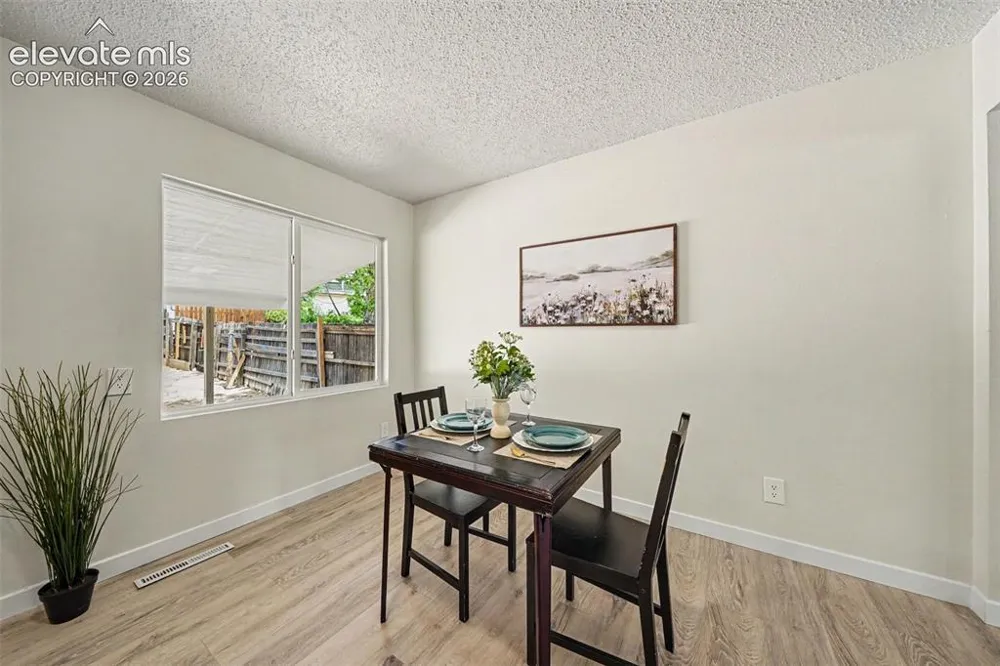 2122 Doniphan Drive Colorado Springs, CO 80910