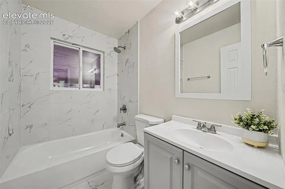 2122 Doniphan Drive Colorado Springs, CO 80910