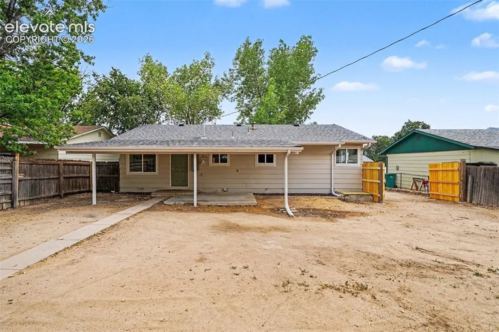 2122 Doniphan Drive Colorado Springs, CO 80910