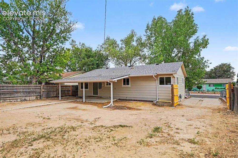 2122 Doniphan Drive Colorado Springs, CO 80910