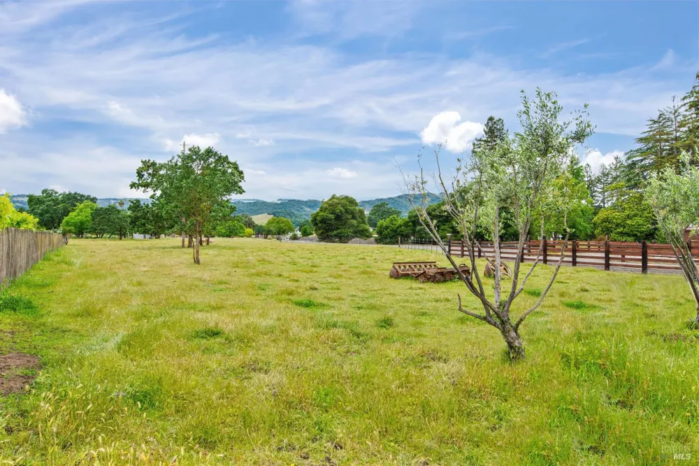 18775 Arnold Drive Sonoma, CA 95476