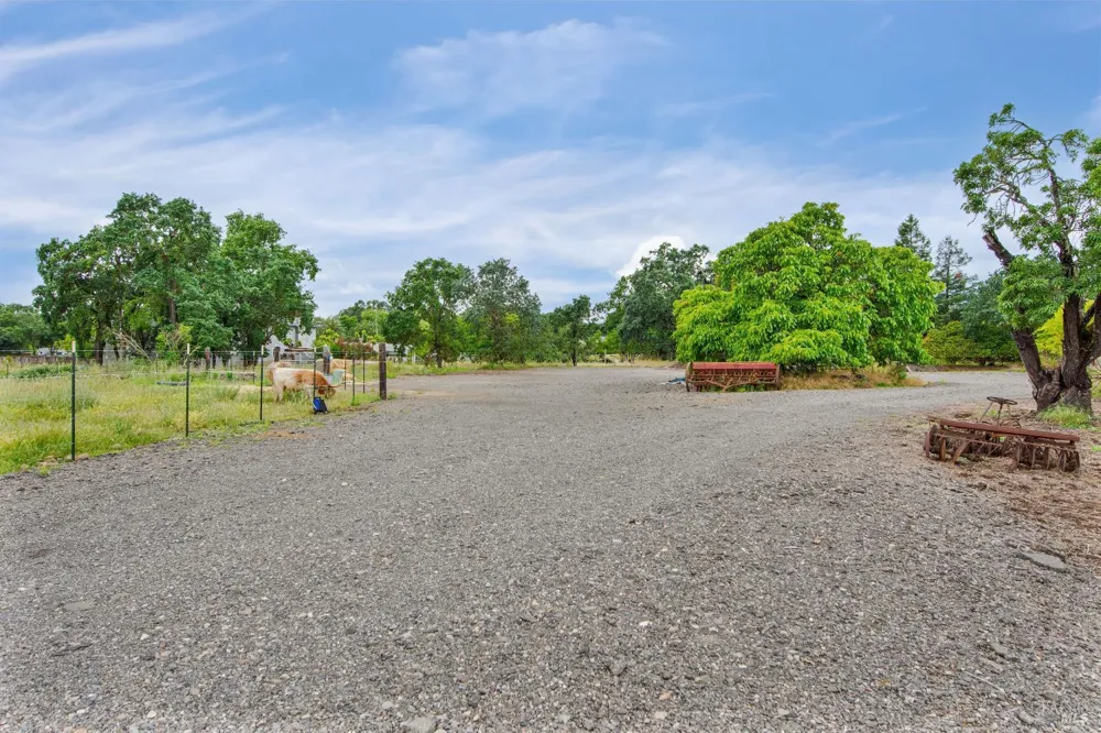 18775 Arnold Drive Sonoma, CA 95476