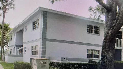 584 FAIRWAYS LANE #F102