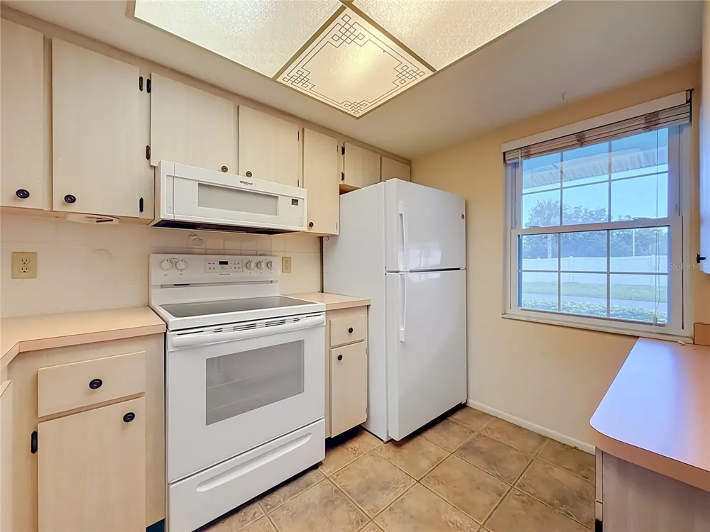 2465 NORTHSIDE DR #503 Clearwater, FL 33761