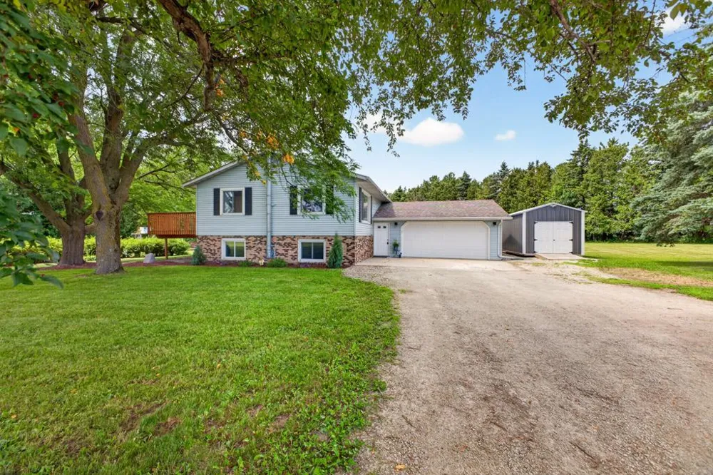 22602 617th Street Mantorville, MN 55955