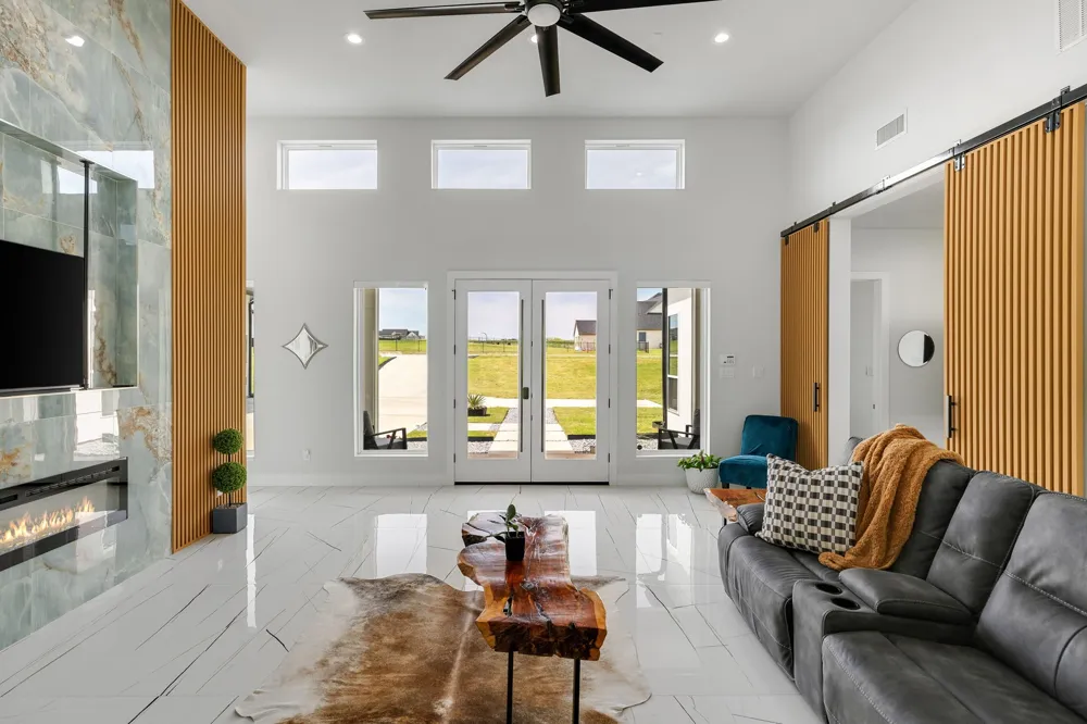 313 Ryker Lane Gunter, TX 75058