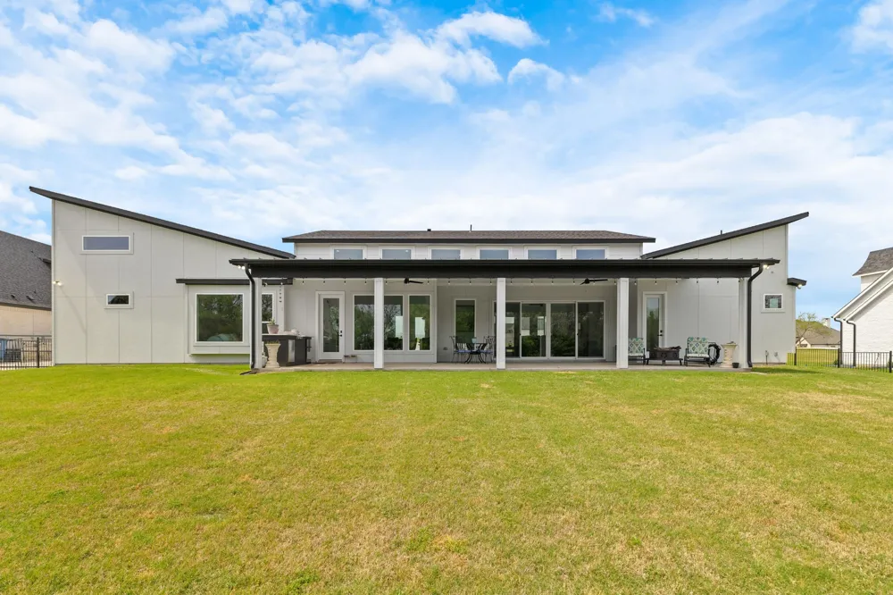 313 Ryker Lane Gunter, TX 75058