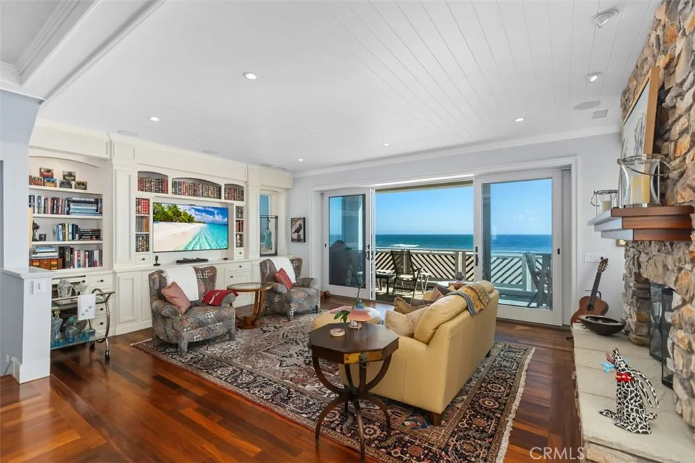 17027 S Pacific Avenue Sunset Beach, CA 90742