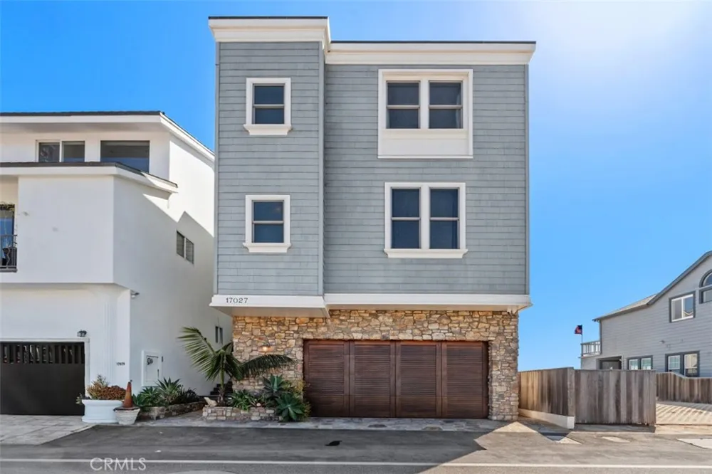 17027 S Pacific Avenue Sunset Beach, CA 90742