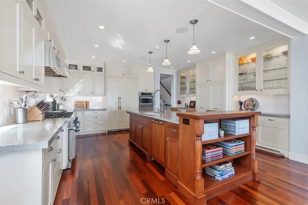 17027 S Pacific Avenue Sunset Beach, CA 90742