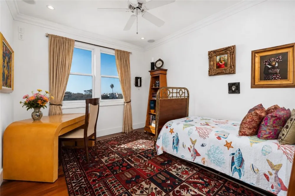 17027 S Pacific Avenue Sunset Beach, CA 90742
