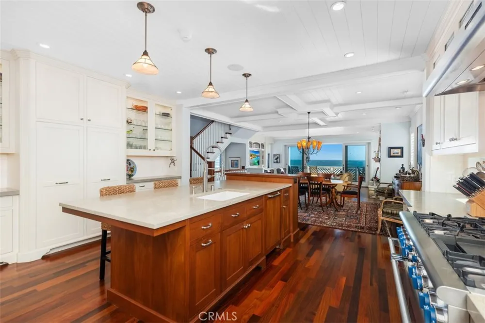 17027 S Pacific Avenue Sunset Beach, CA 90742